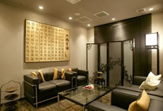 Dr. �A���f�B�[�Y�N���j�b�N